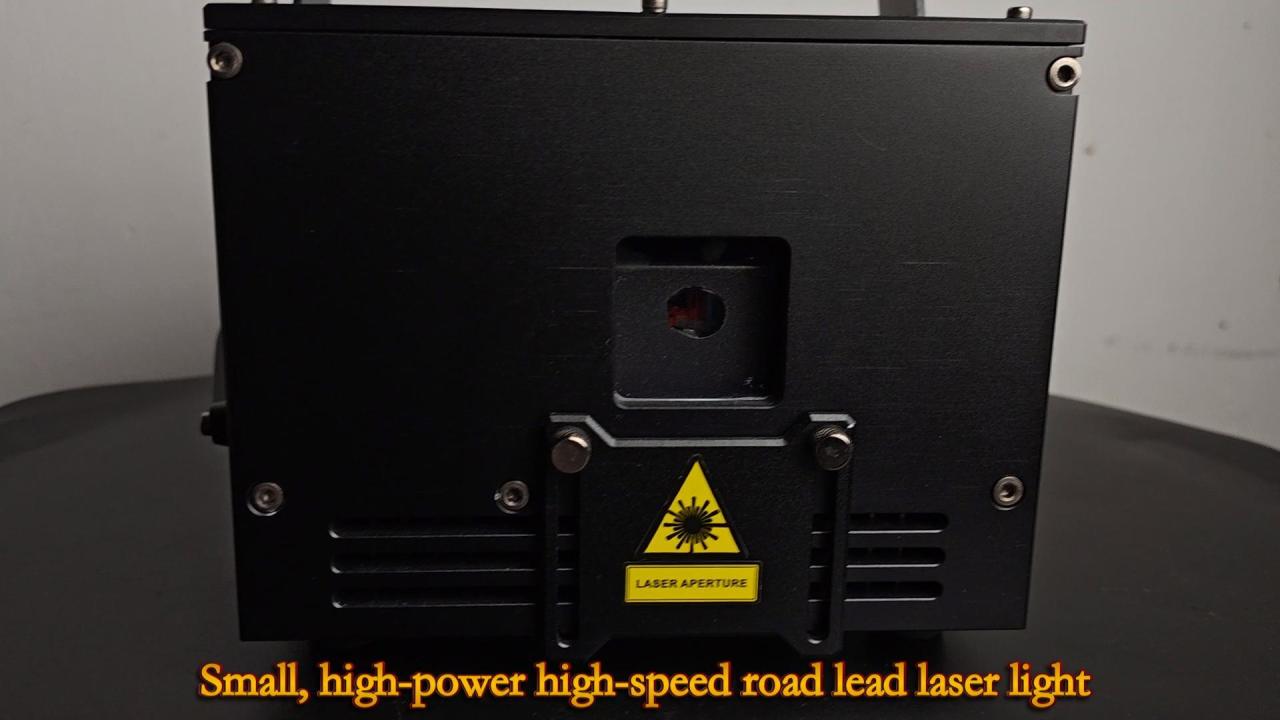 Hochleistungsstarker Stra&szlig;enf&uuml;hrender Laser
